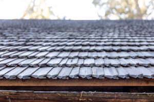 Top 5 Benefits of Hiring Local Commercial & Residential Roofing Experts